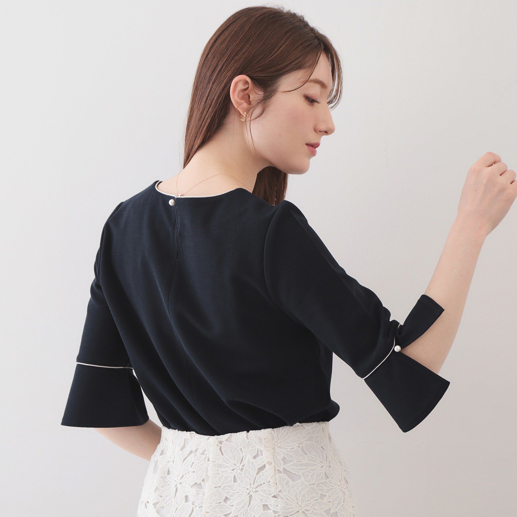 index「フレアスリーブバイカラートップス【洗濯機OK/接触冷感/UVケア】」|Tシャツ・カットソー|