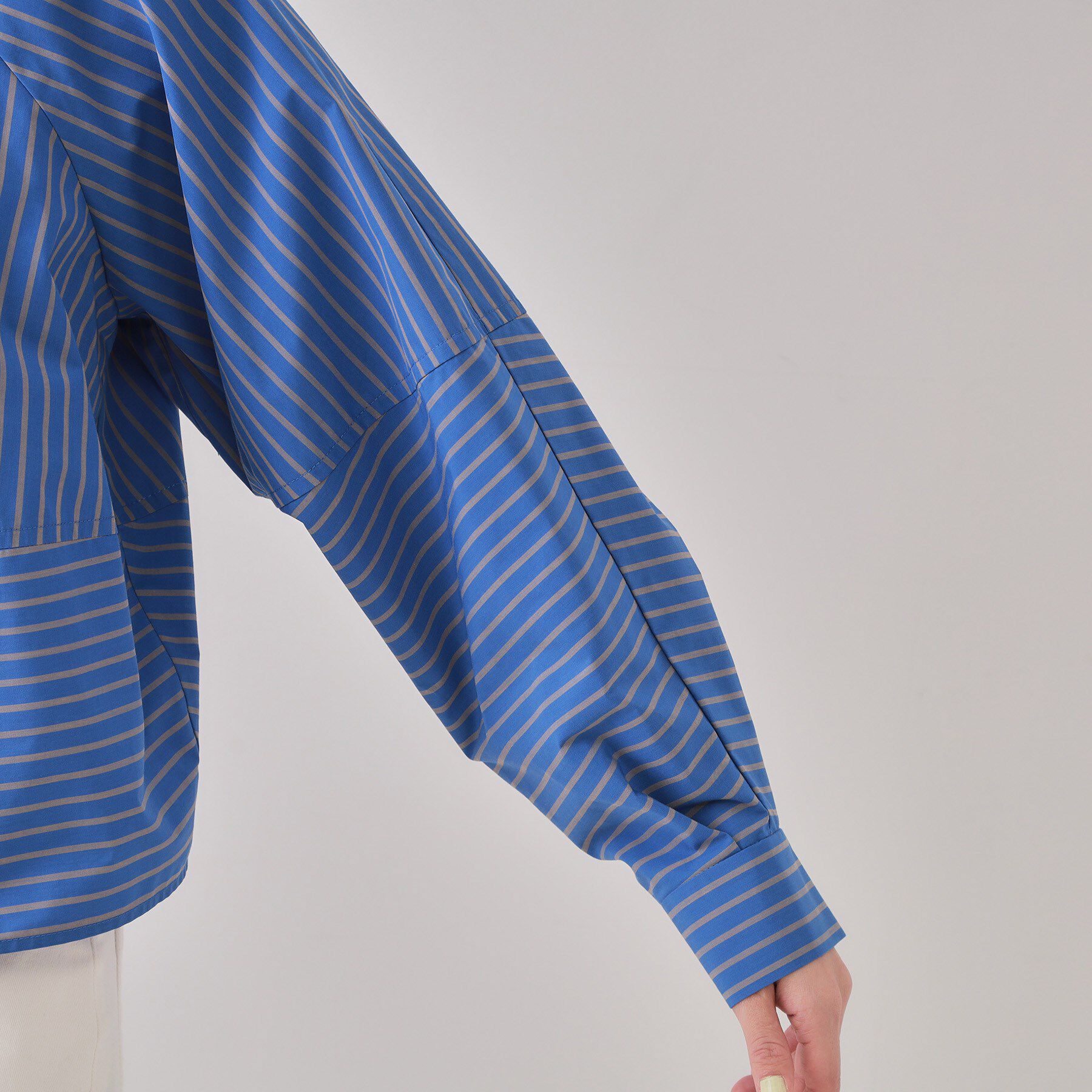 OPAQUE.CLIP「《andGIRL掲載》ストライプフォルムシャツ【洗濯機洗い可】」|シャツ・ブラウス|