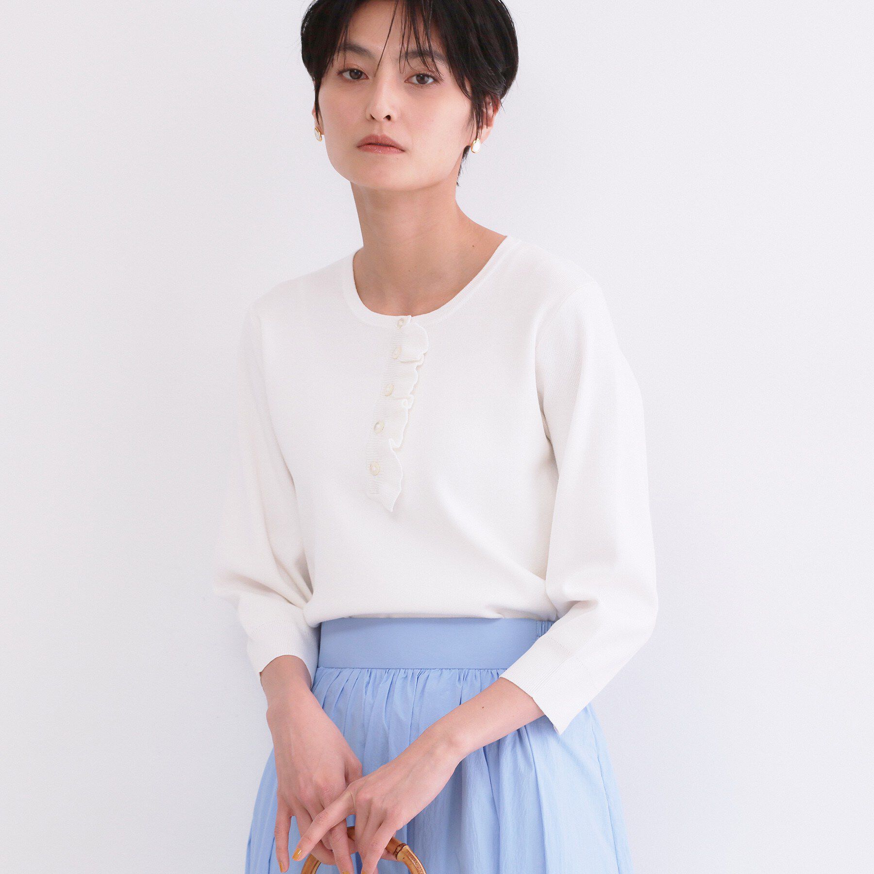 OPAQUE.CLIP「フリルヘンリーネックニット【洗濯機OK/抗ピル】」|ニット・セーター|ホワイト(001)