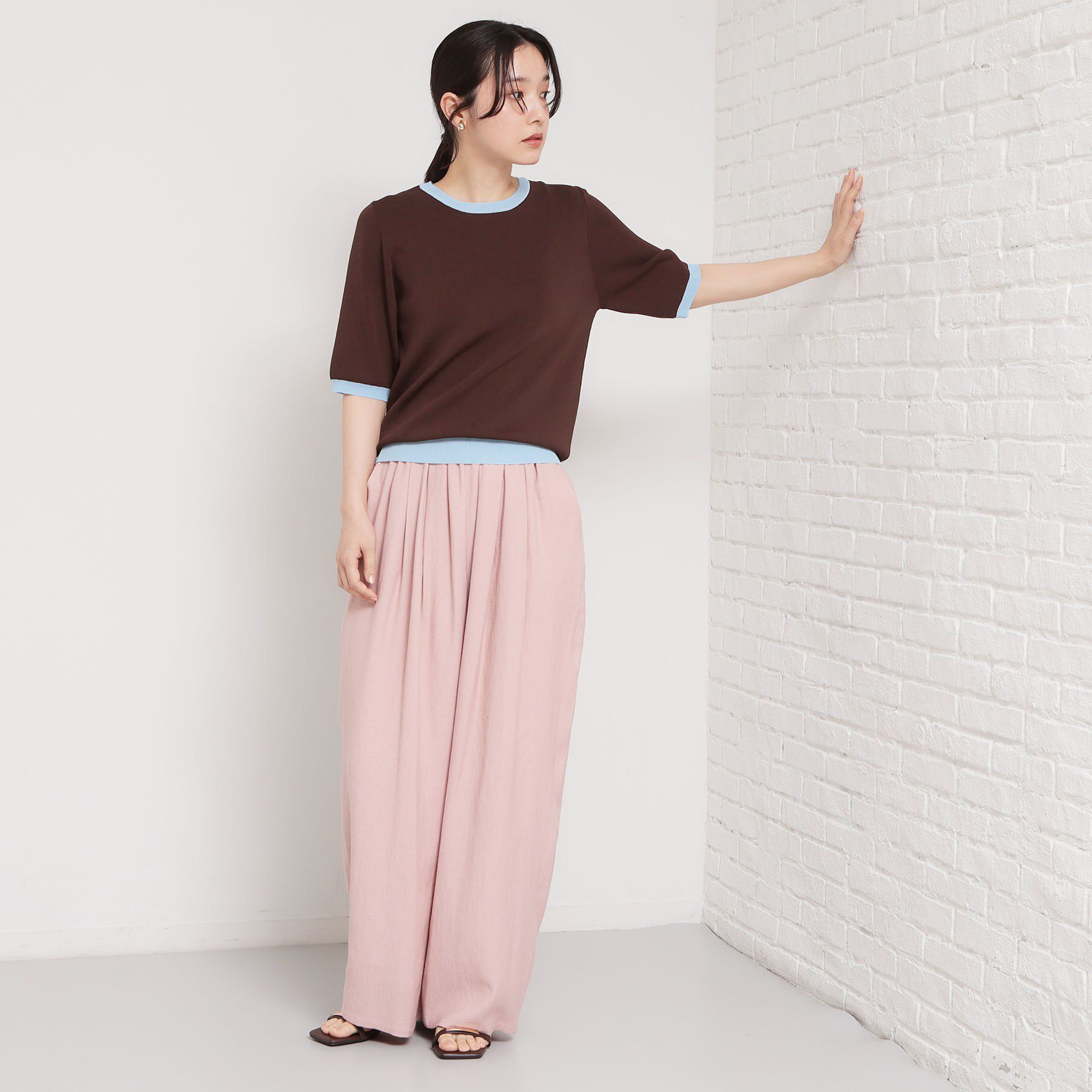 THE SHOP TK「【接触冷感/洗濯機OK/毛玉になりにくい/UV】さりげないラインで品よく映える 配色5分袖トップス」|ニット・セーター|