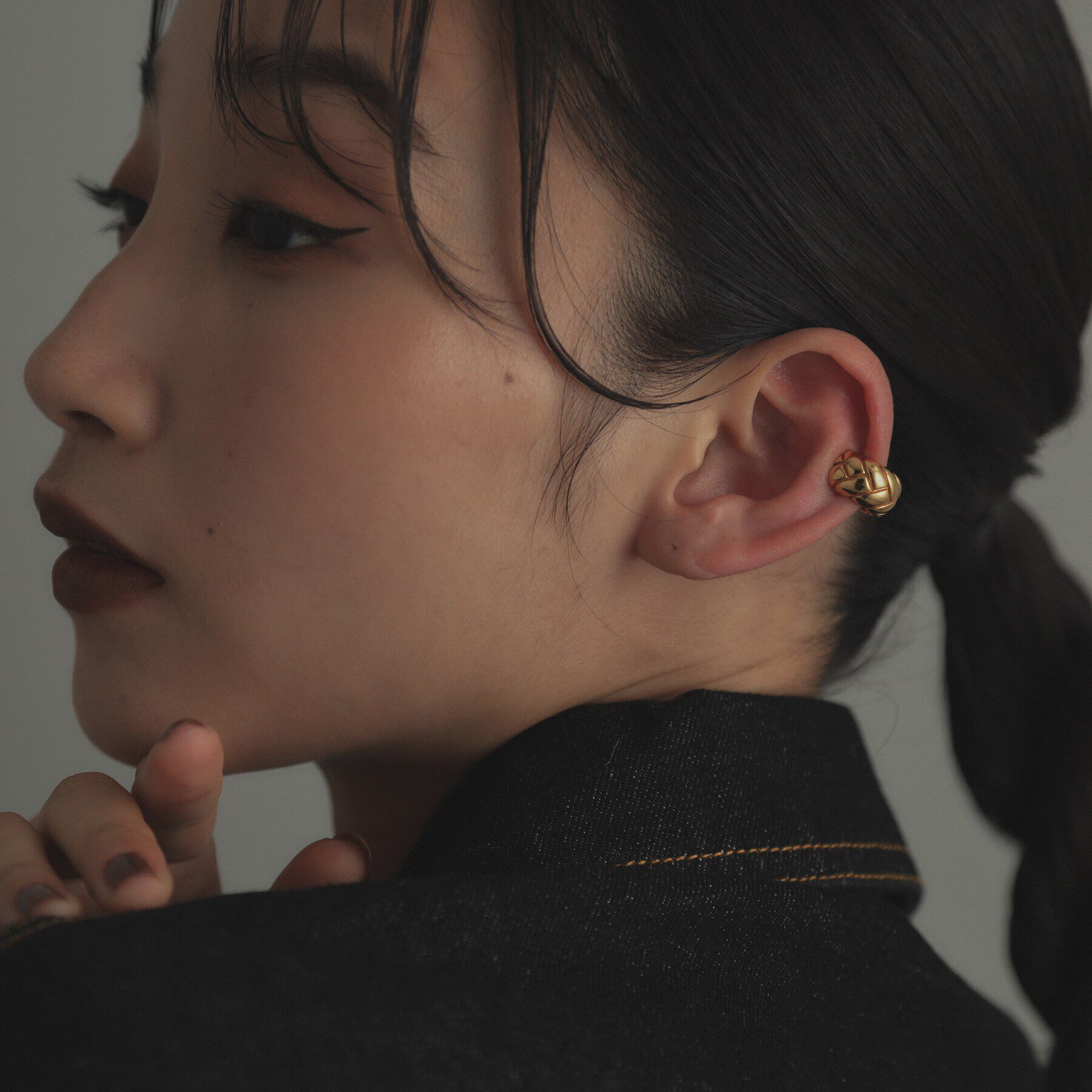 COCOSHNIK ONKITSCH「シルバー ブリックモチーフ イヤーカフ GP」|イヤリング|