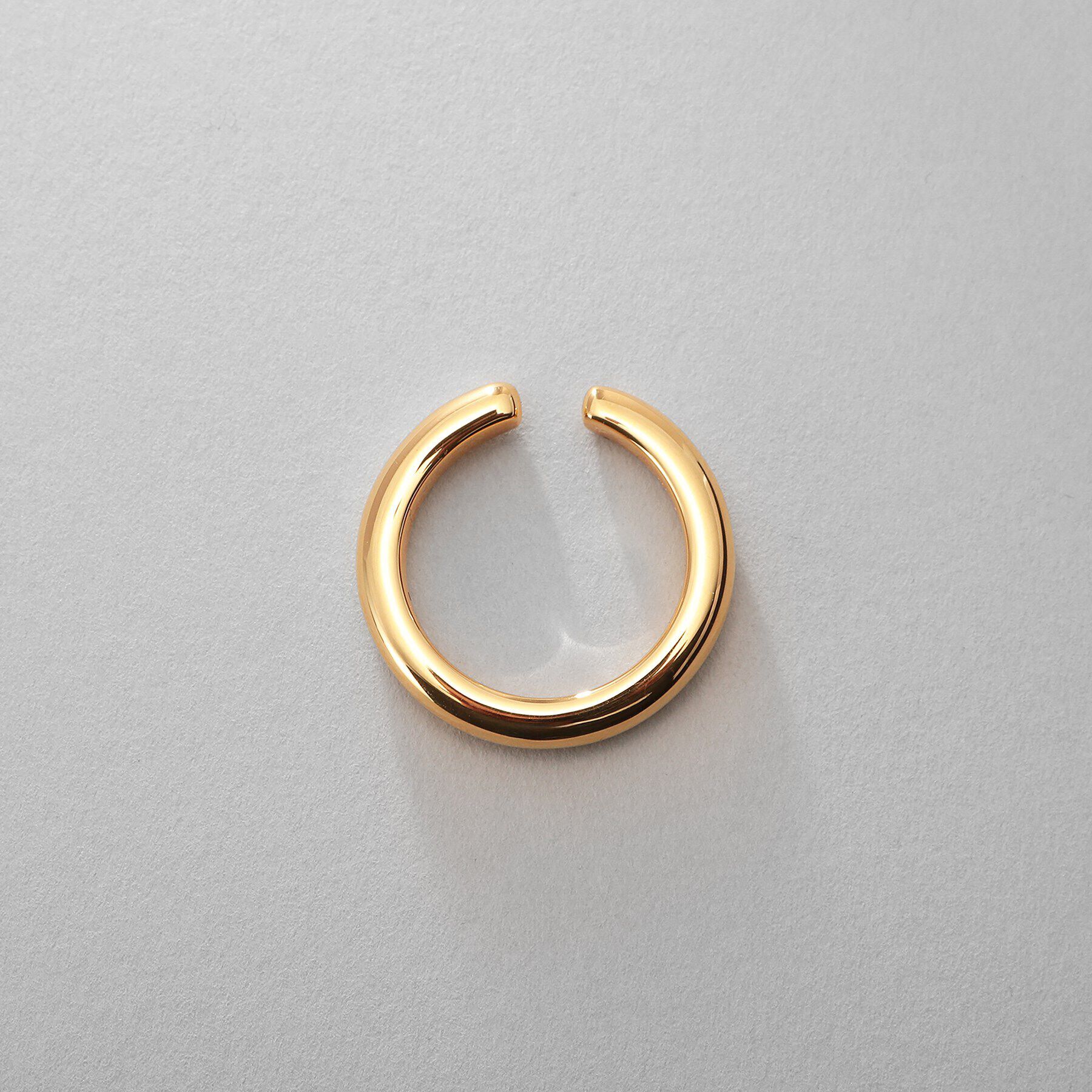 COCOSHNIK ONKITSCH「シルバー ラウンドイヤーカフ GP」|イヤリング|