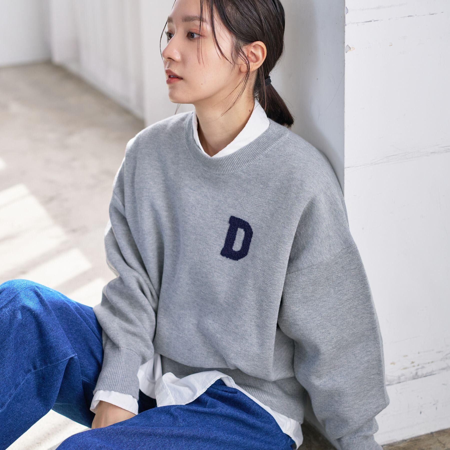 Dessin「【洗える】Dサガラ刺繍ワッペン付きニット」|ニット・セーター|グレー(012)