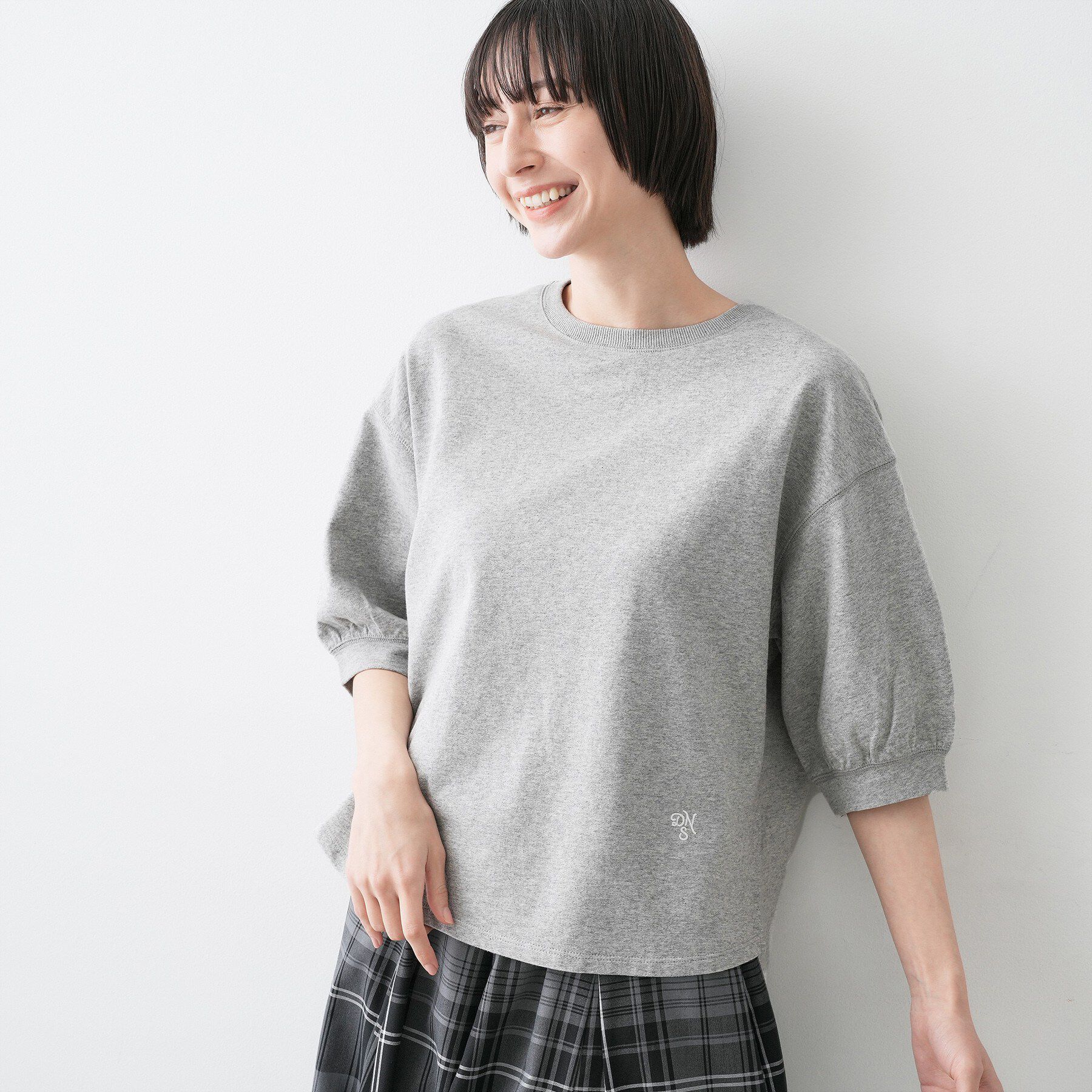 Dessin「【360度可愛い・洗える】バックヘンリーカットソー5分袖」|Tシャツ・カットソー|ライトグレー(011