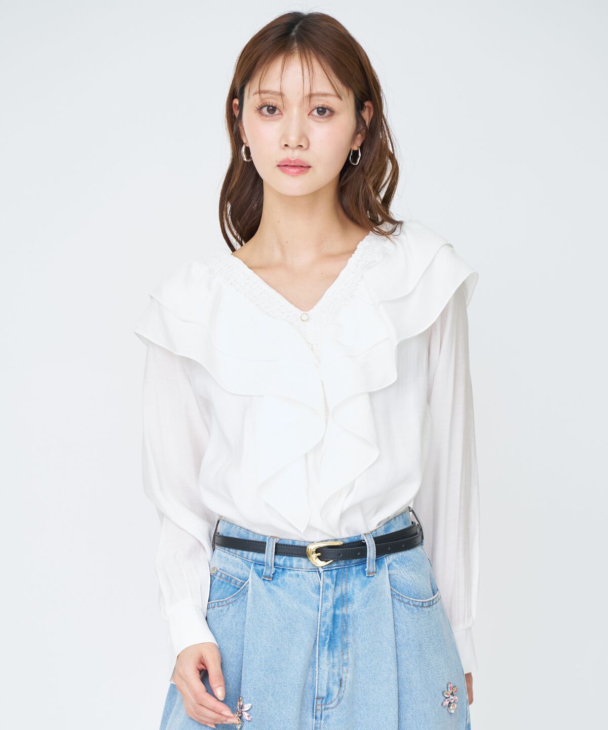 アンドクチュール「シャーリングフリルブラウス」|シャツ・ブラウス|オフ