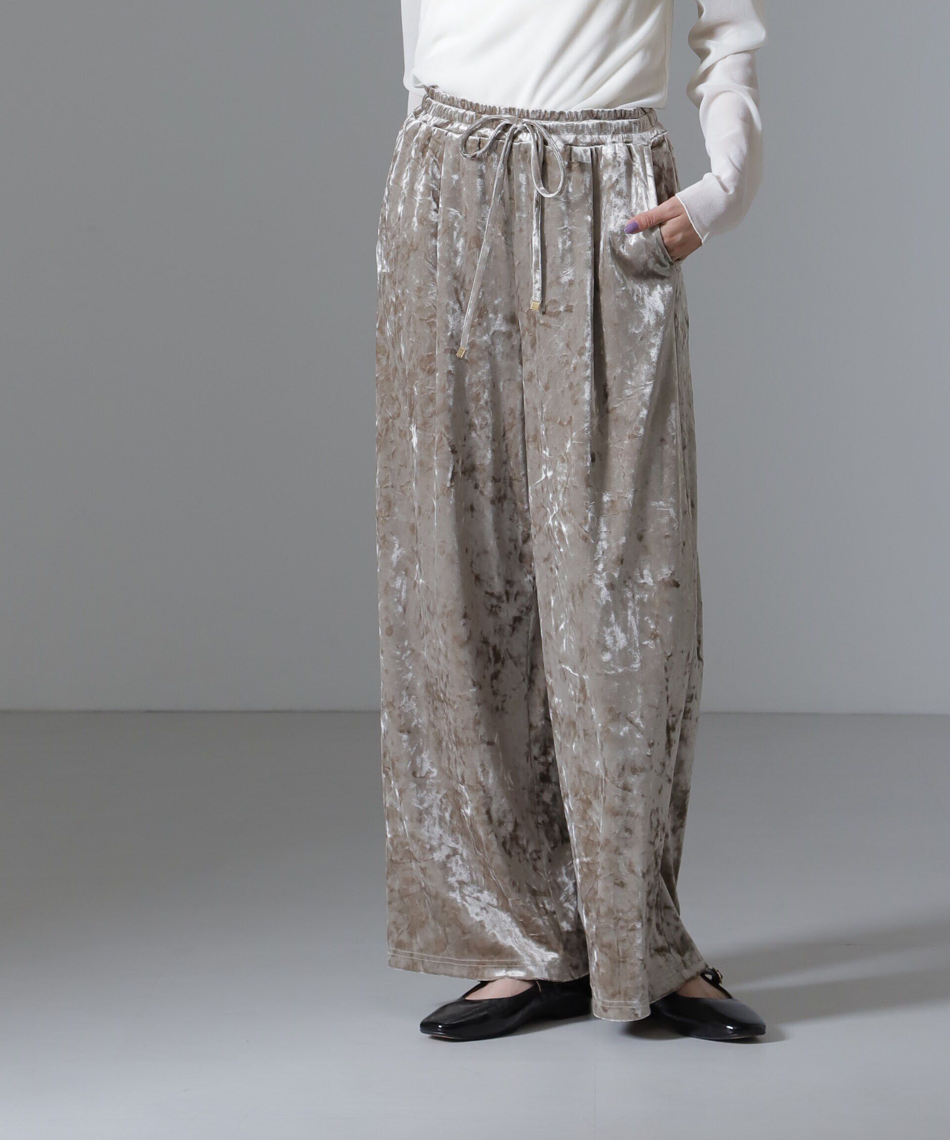 nano･universe「ベロアイージーワイドパンツ（セットアップ可）」|チノ|ベージュ