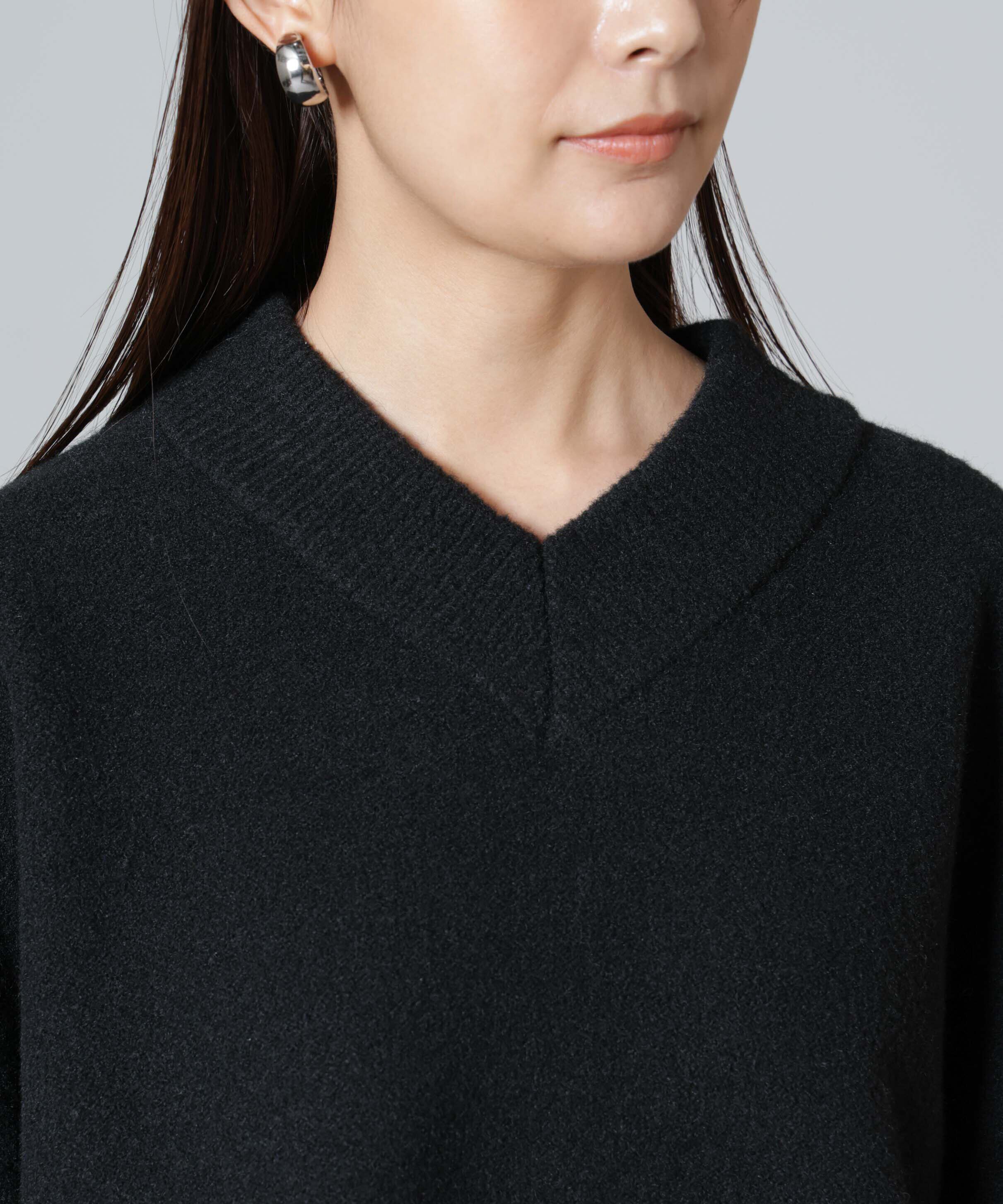 nano･universe「ウール混圧縮ニットワイドVネックプルオーバー」|ニット・セーター|