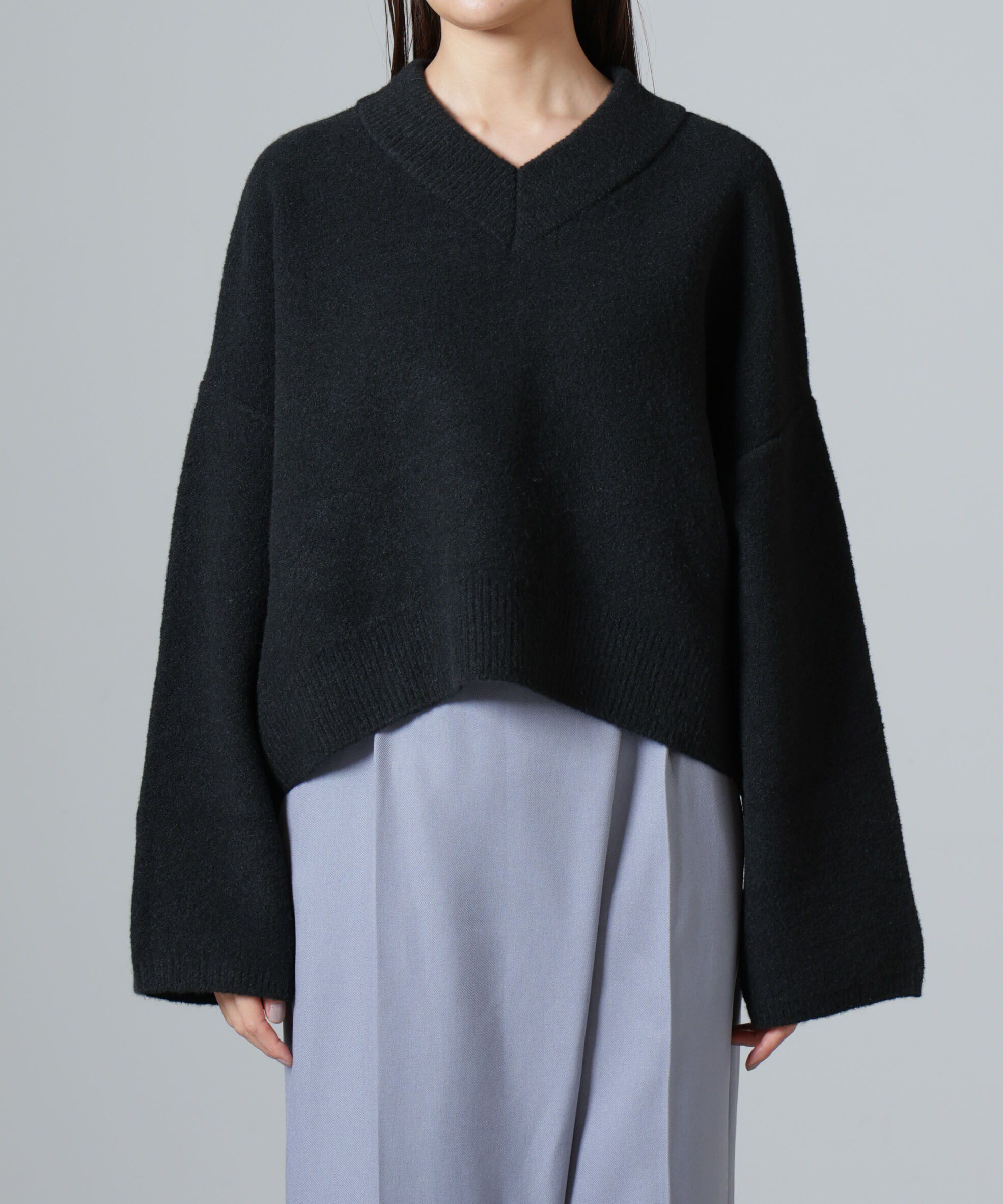 nano･universe「ウール混圧縮ニットワイドVネックプルオーバー」|ニット・セーター|