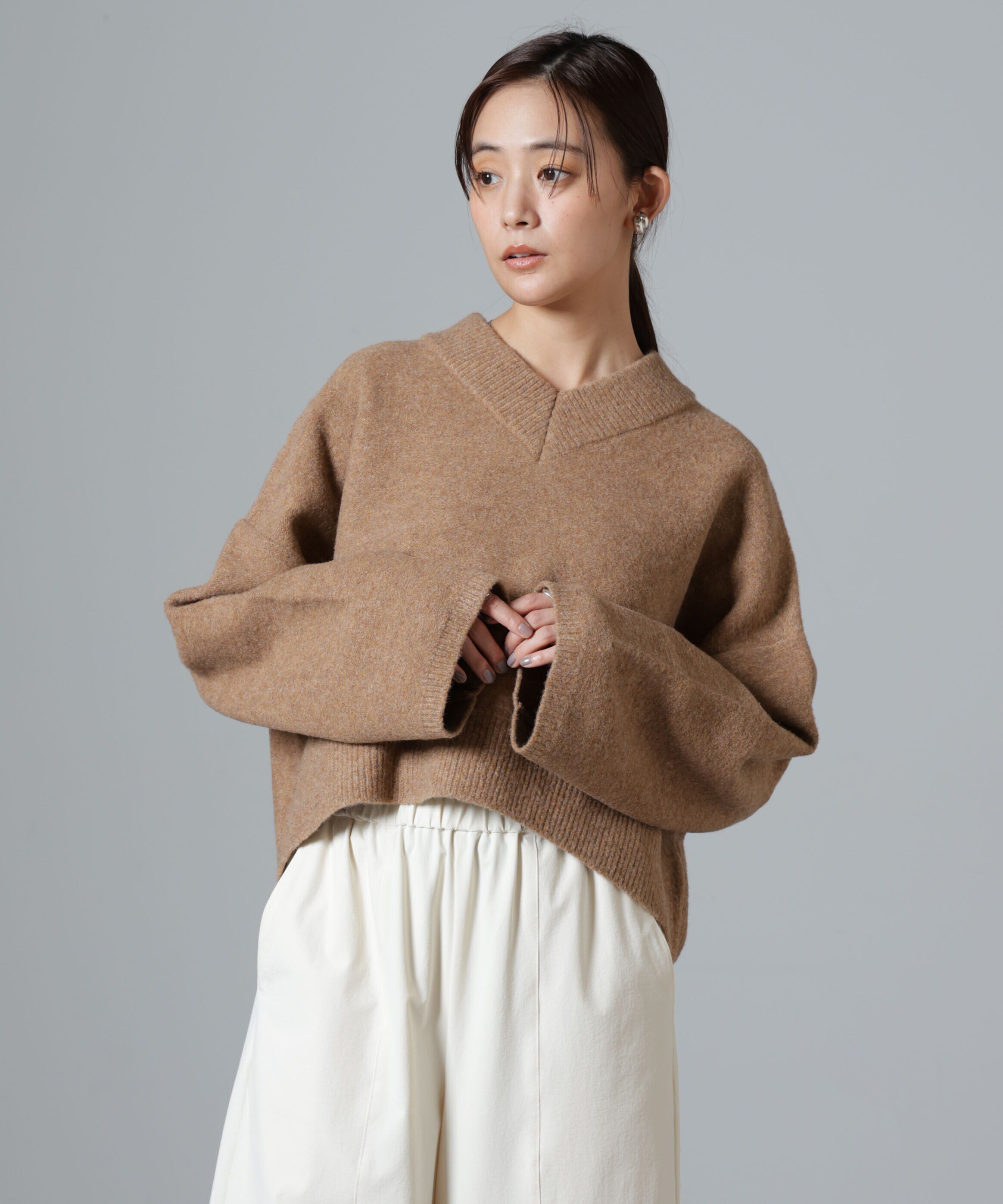 nano･universe「ウール混圧縮ニットワイドVネックプルオーバー」|ニット・セーター|