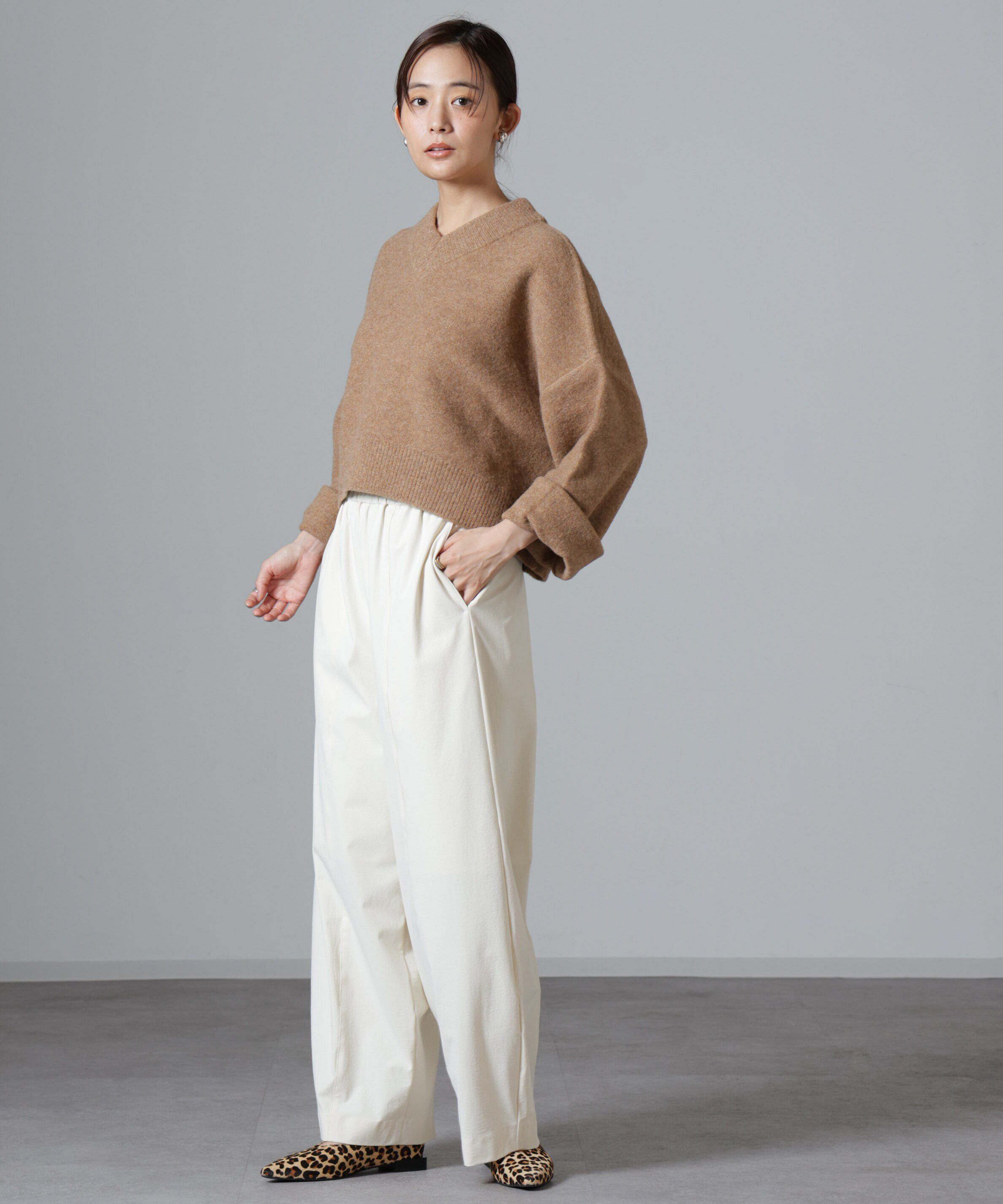 nano･universe「ウール混圧縮ニットワイドVネックプルオーバー」|ニット・セーター|