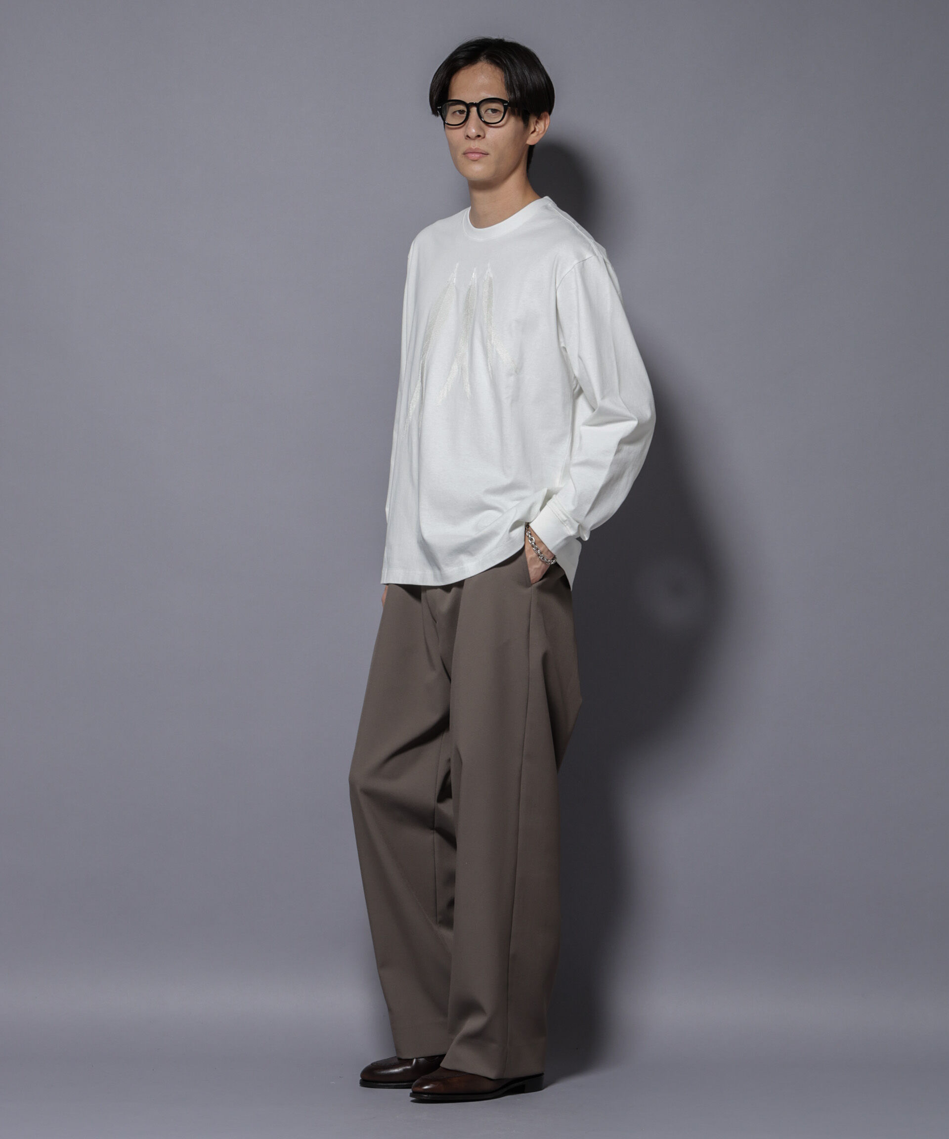 nano･universe「フェザー エンブロイダリー ロングスリーブTシャツ」|Tシャツ・カットソー|