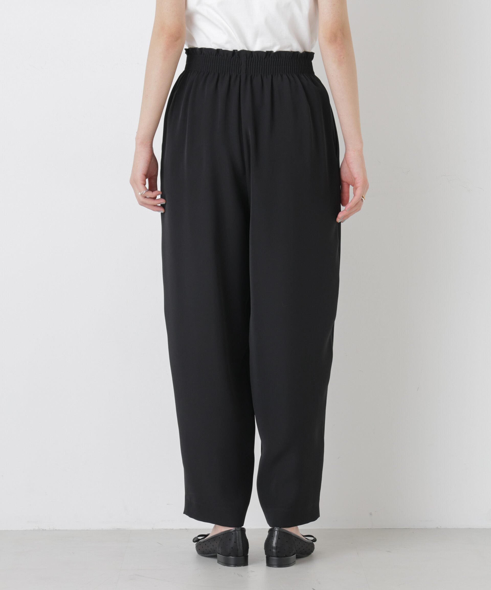 nano･universe「ダブルクロスイージーコクーンパンツ」|チノ|