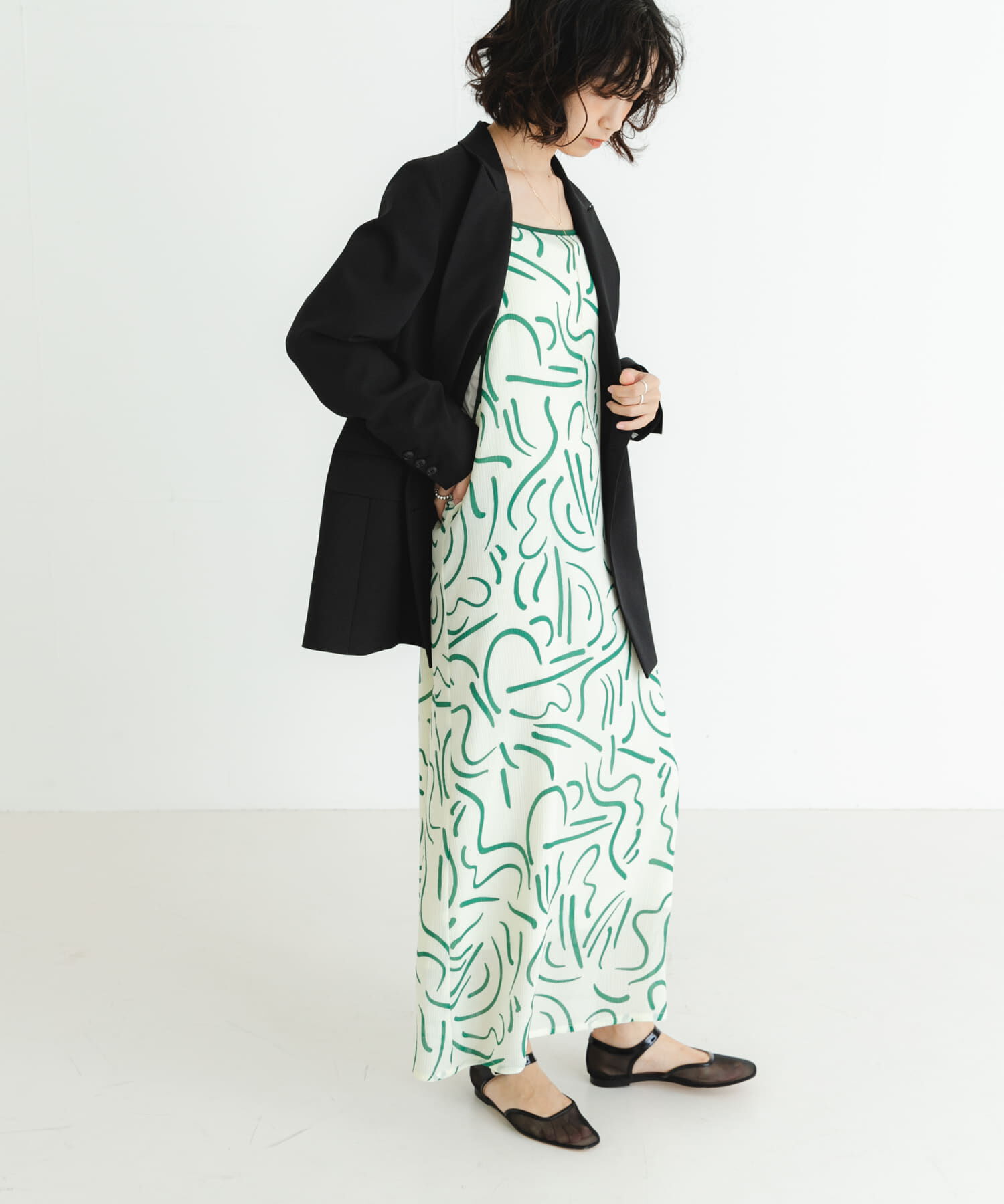 URBAN RESEARCH「『イージーケア』ドローイングアートプリントワンピース」|ワンピース|