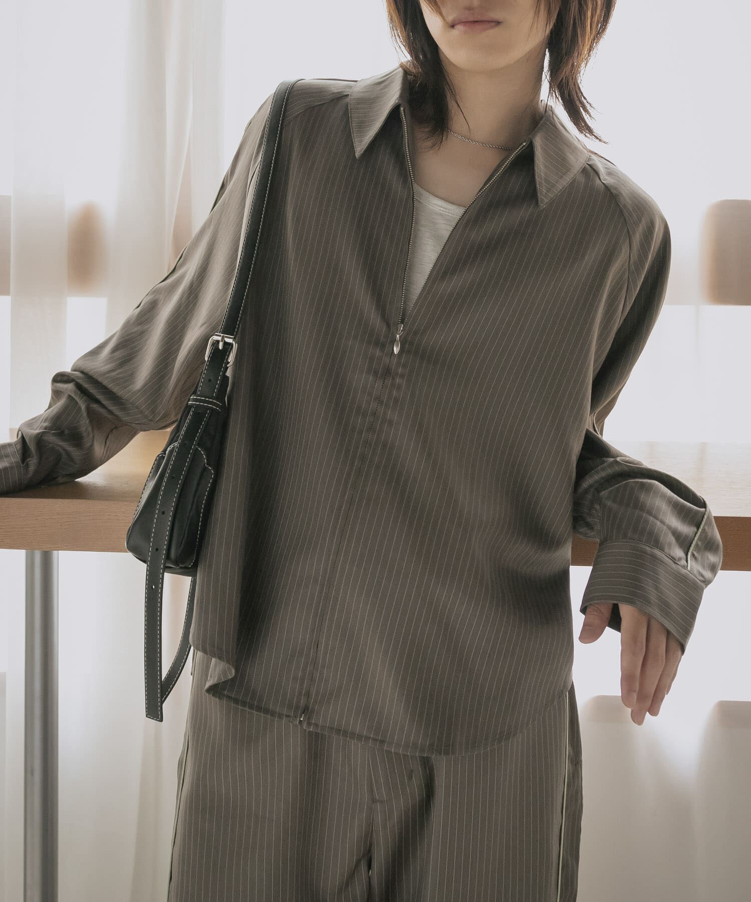 SENSE OF PLACE by URBAN RESEARCH「サイドラインピンストライプジップシャツ」|シャツ・ブラウス|カーキ