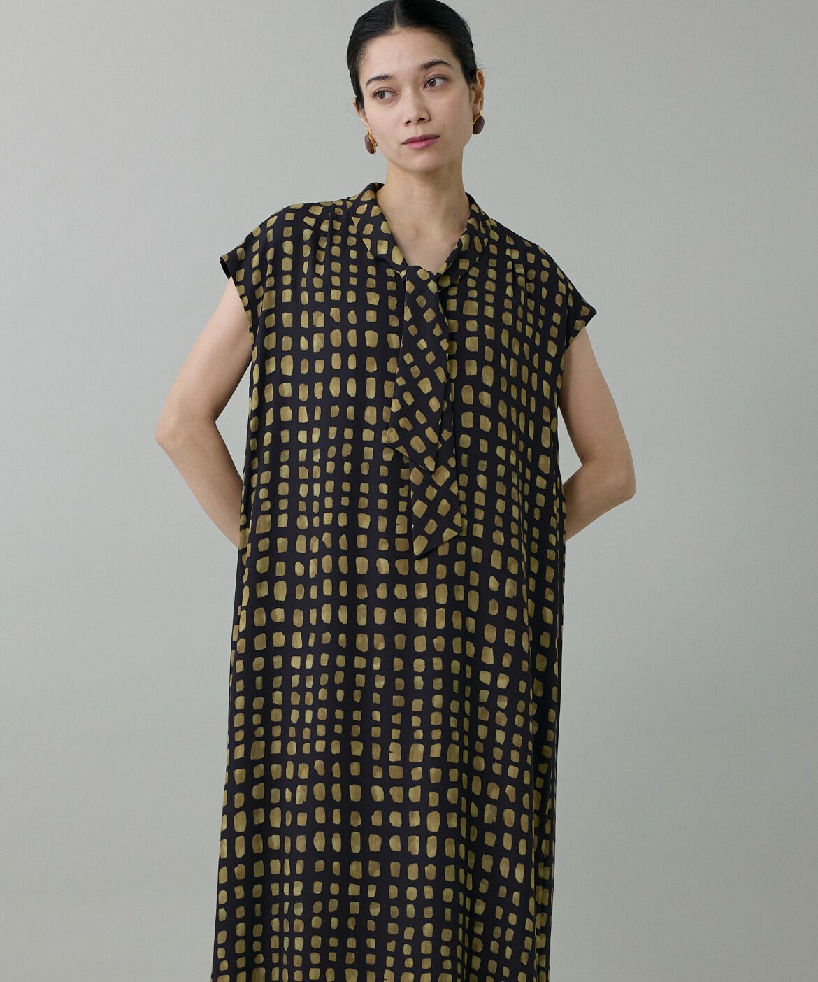 INED「《大きいサイズ》デフォルメチェックボウタイワンピース　」|その他|