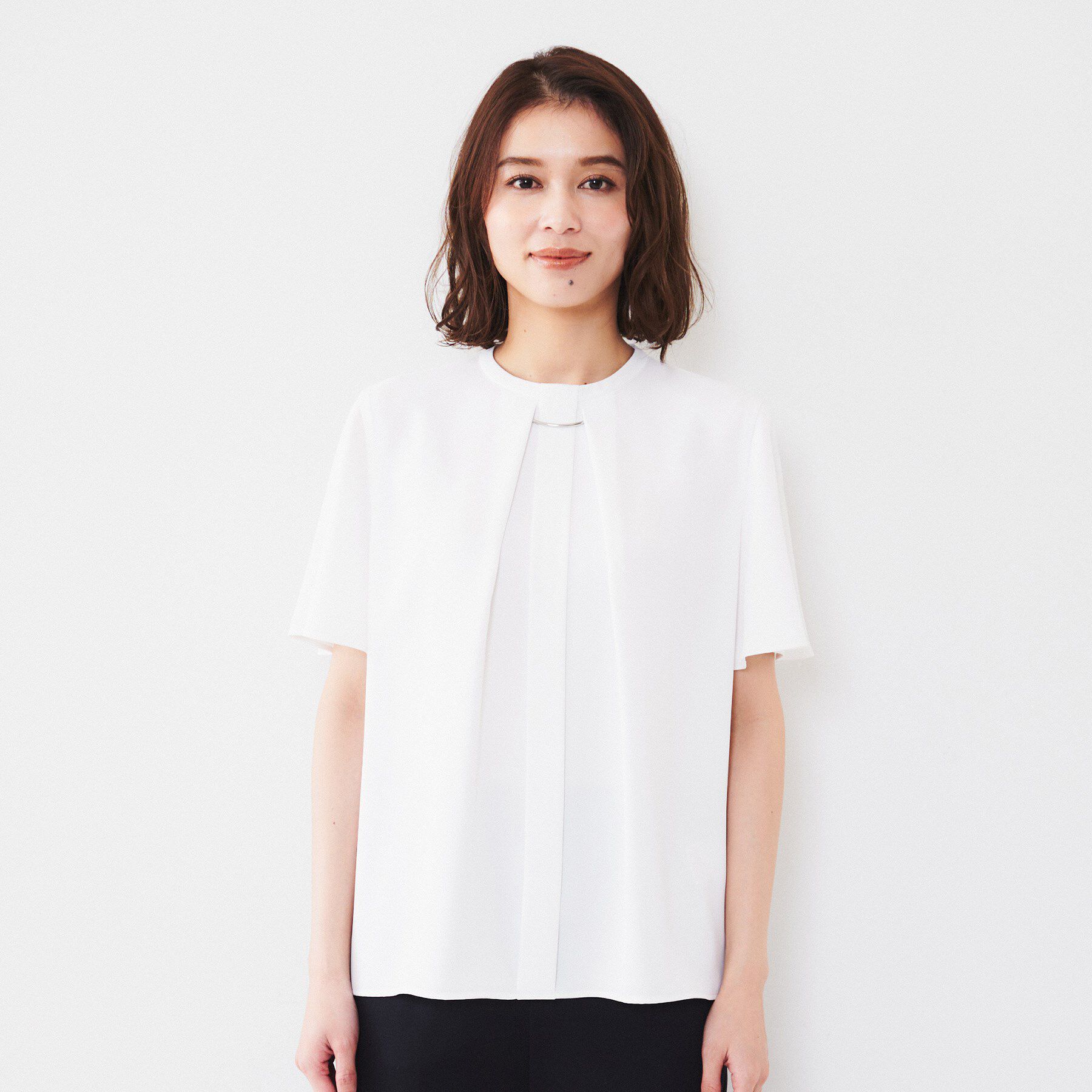 UNTITLED「【通勤／二の腕カバー】メタルパーツブラウス」|シャツ・ブラウス|