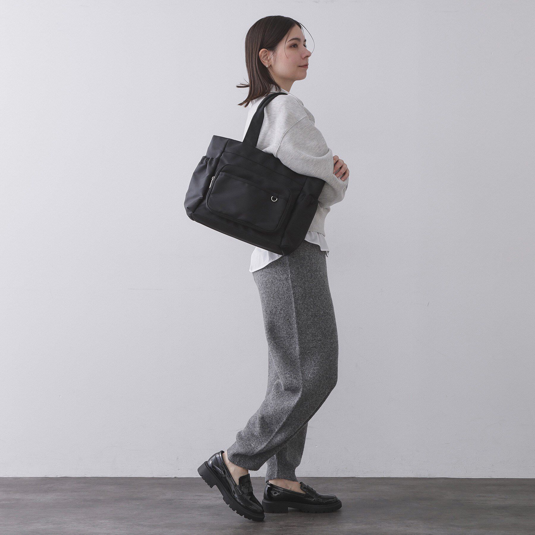 OPAQUE.CLIP「フロントポケット3層デザインBIGトートバッグ【マルチポケット】」|トートバッグ|