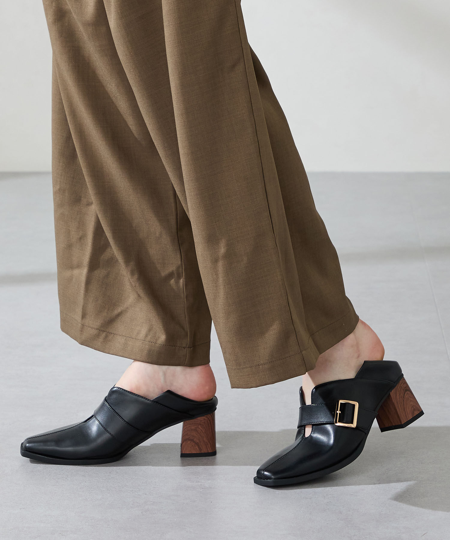 ORiental TRaffic「ウッドヒールベルトパンプス/51303」|パンプス|