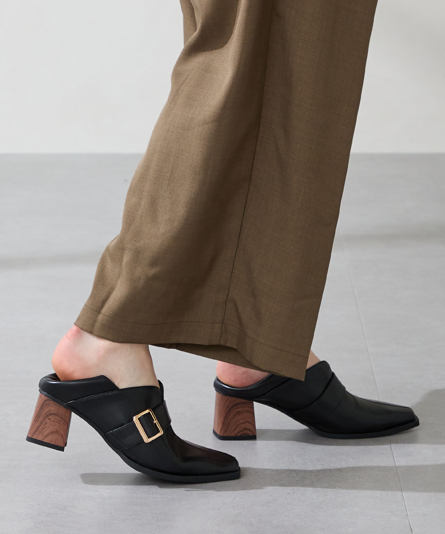 ORiental TRaffic「ウッドヒールベルトパンプス/51303」|パンプス|