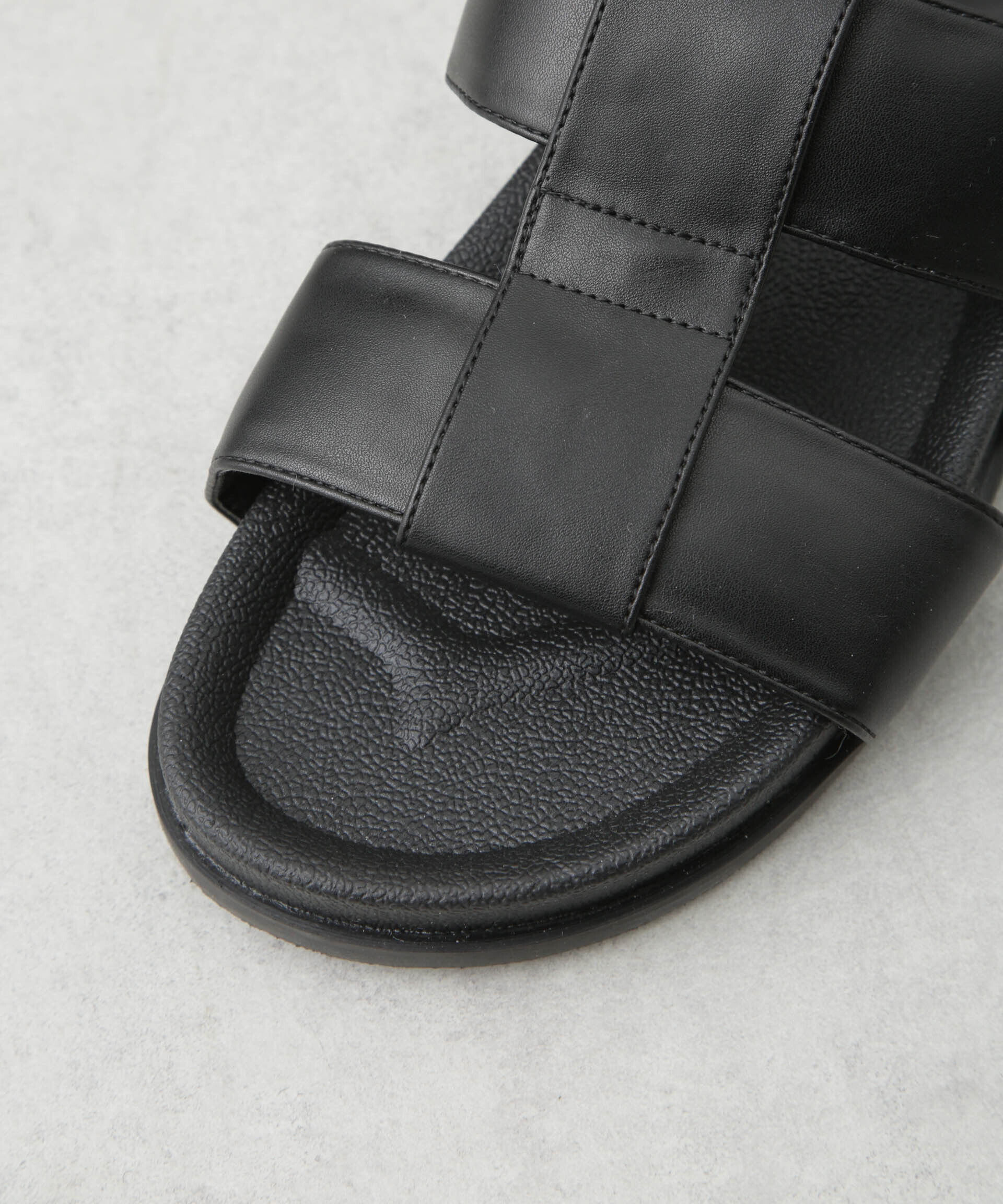 nano･universe「パディングフラットサンダル」|サンダル|