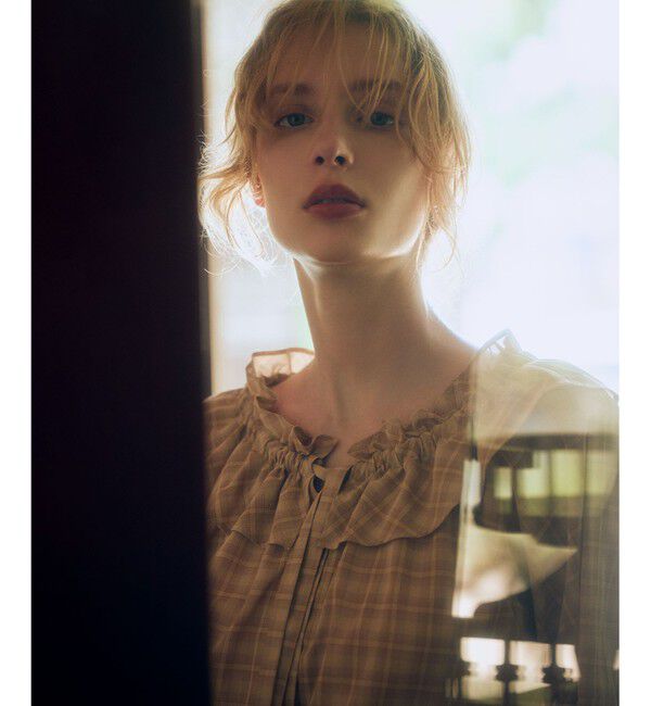 組曲「ライトトロピカルロールネック ブラウス」|シャツ・ブラウス|