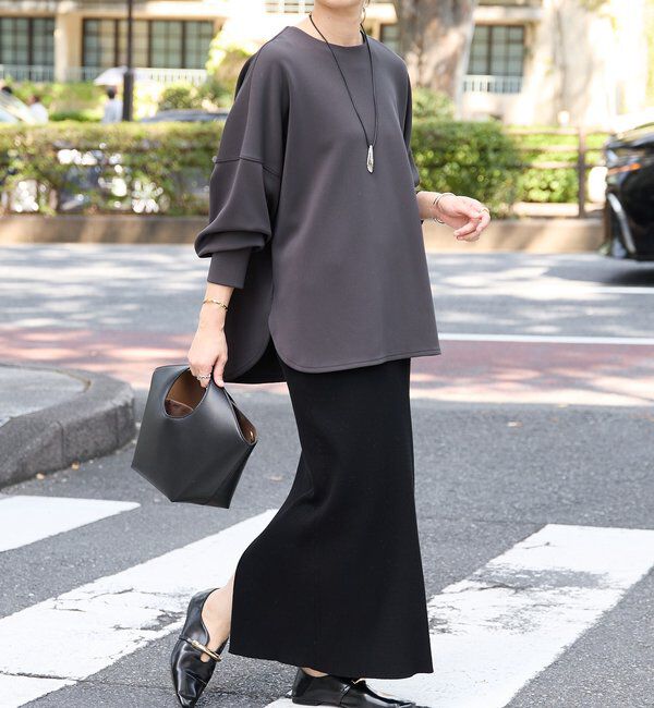  「【洗練された雰囲気に】ゴールドモチーフフラットシューズ」|その他|