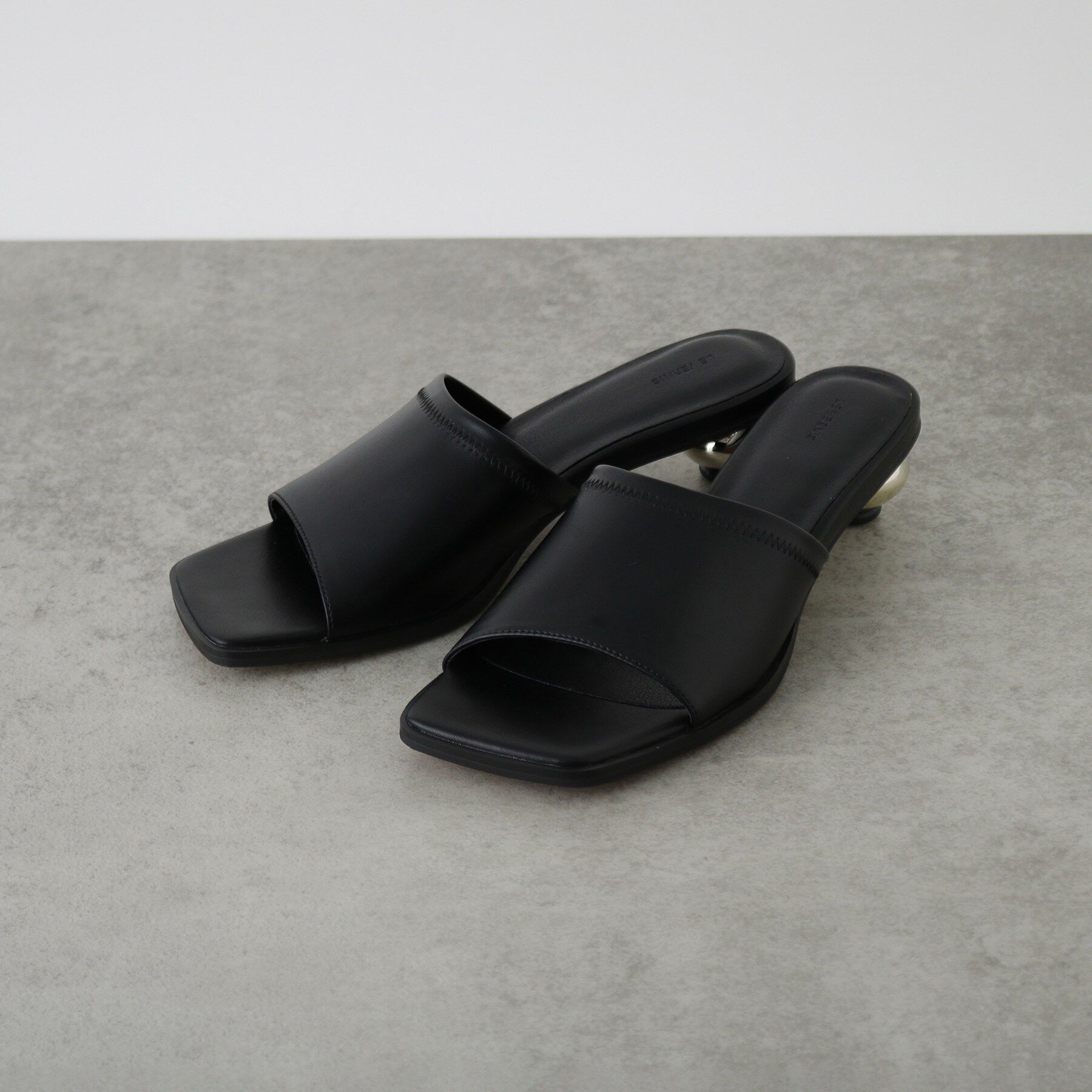 GALLEST「【LE VERNIS】Metal heel sandals」|サンダル|ブラック(019)