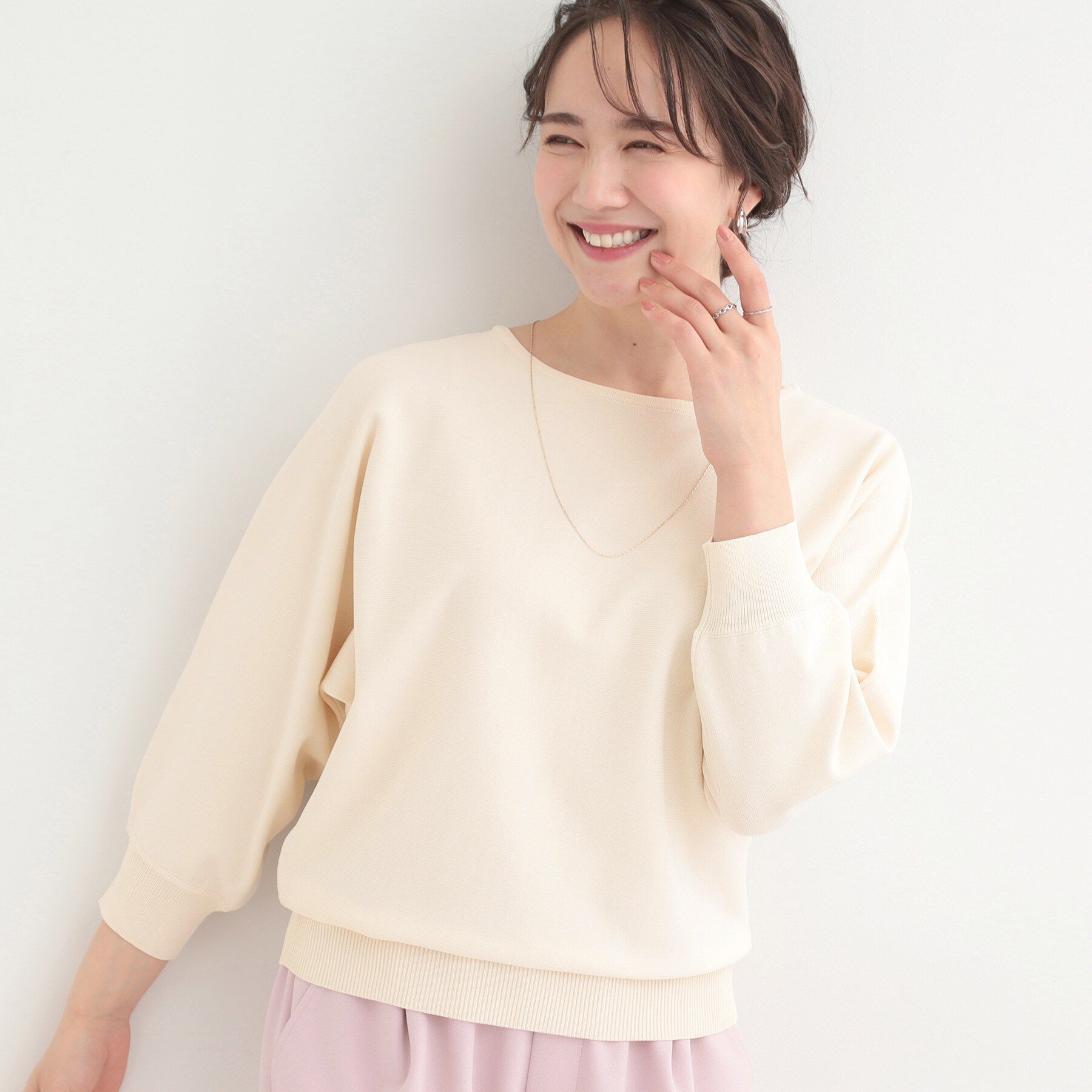 SHOO･LA･RUE「【洗える】軽やかでさらっとしたタッチ すっきり見えドルマンニット」|ニット・セーター|アイボリー(004)