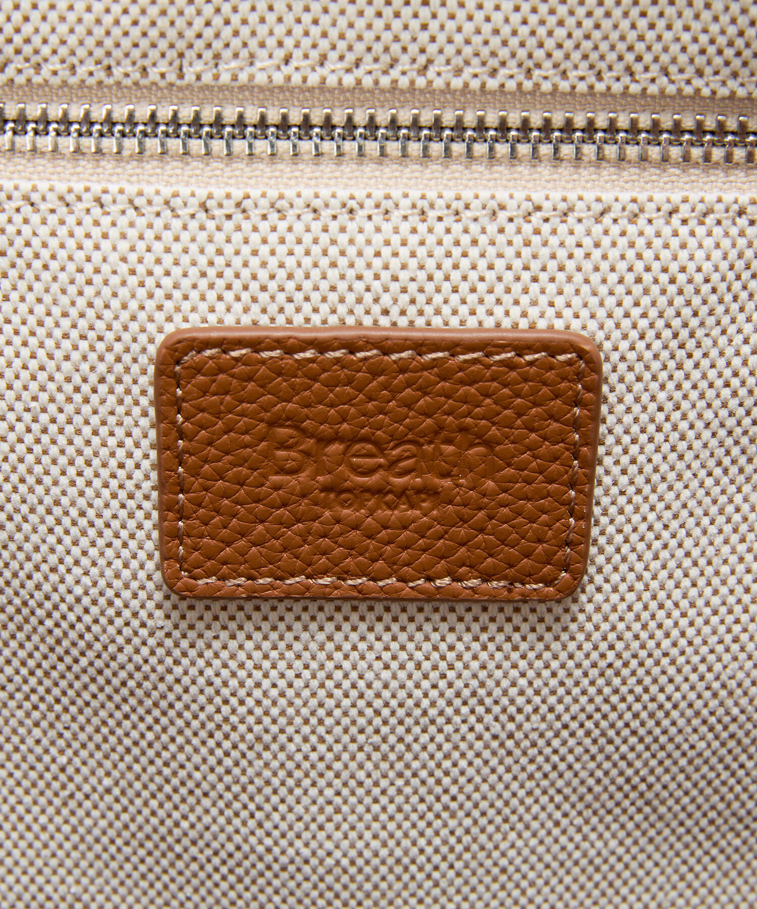 TOPKAPI BREATH「【Breath TOPKAPI】SMILE COLLECTION エンボス スマイル ビッグ トートバッグ /スマイルチャーム付き」|トートバッグ|