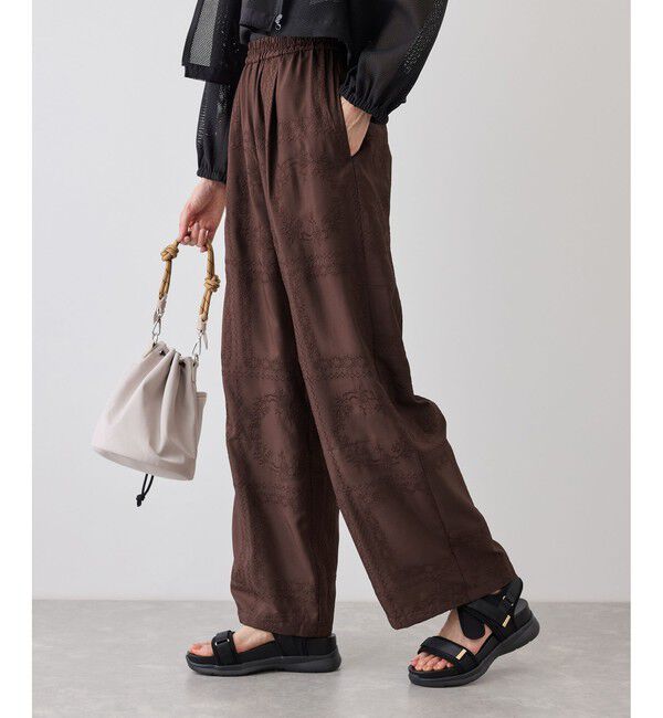 Rope&rsquo;Picnic「スクエア刺繍イージーワイドパンツ」|チノ|