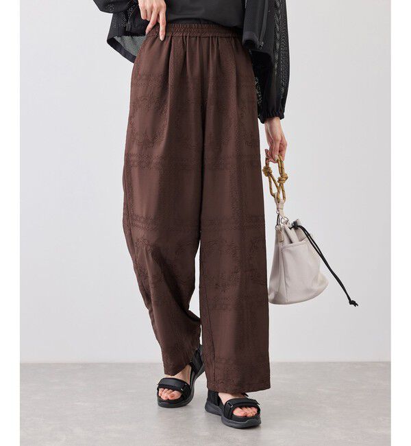 Rope&rsquo;Picnic「スクエア刺繍イージーワイドパンツ」|チノ|ブラウン(20)