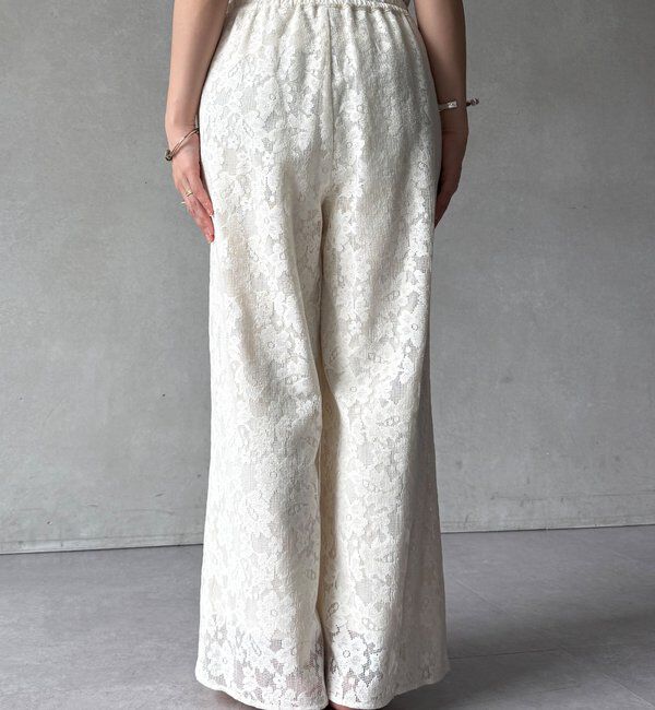  「【WEB限定】フラワーエンブロイダリーイージーパンツ」|チノ|