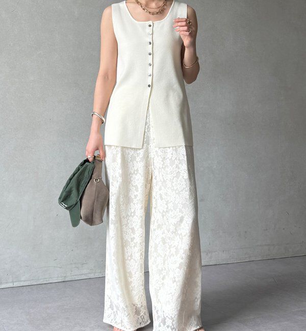  「【WEB限定】フラワーエンブロイダリーイージーパンツ」|チノ|