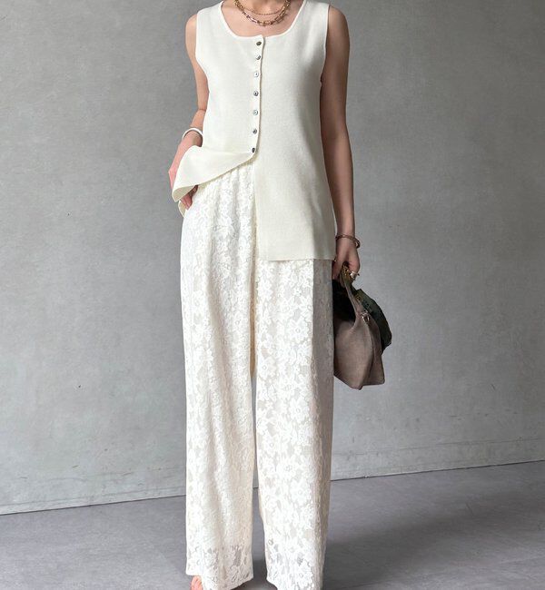  「【WEB限定】フラワーエンブロイダリーイージーパンツ」|チノ|