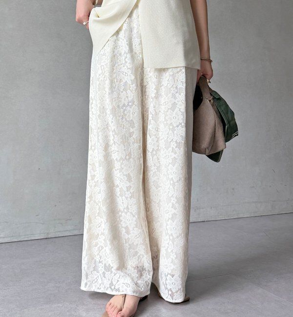  「【WEB限定】フラワーエンブロイダリーイージーパンツ」|チノ|