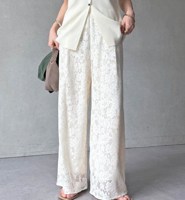  「【WEB限定】フラワーエンブロイダリーイージーパンツ」|チノ|