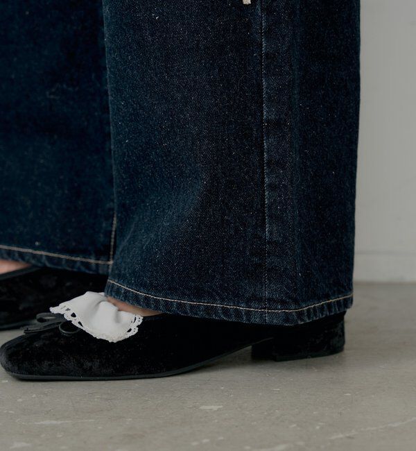  「【SALON by Chico】フラワービジュー付きストレートデニム」|デニム|