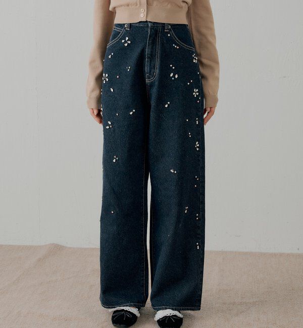  「【SALON by Chico】フラワービジュー付きストレートデニム」|デニム|ネイビー