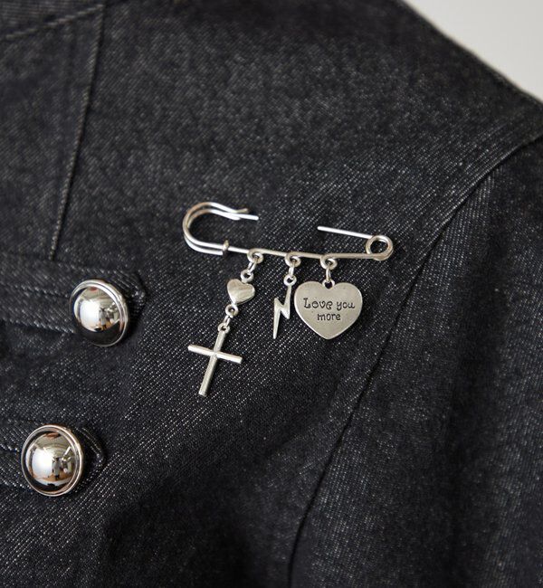  「モチーフピンバッジ」|ブローチ・コサージュ|