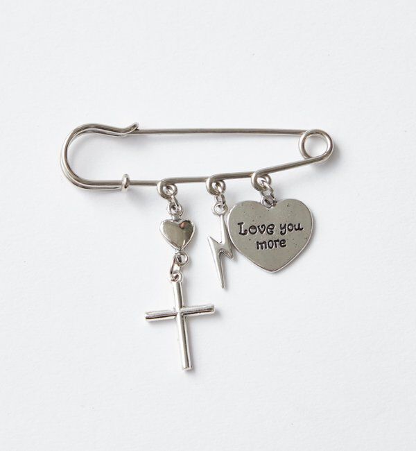  「モチーフピンバッジ」|ブローチ・コサージュ|