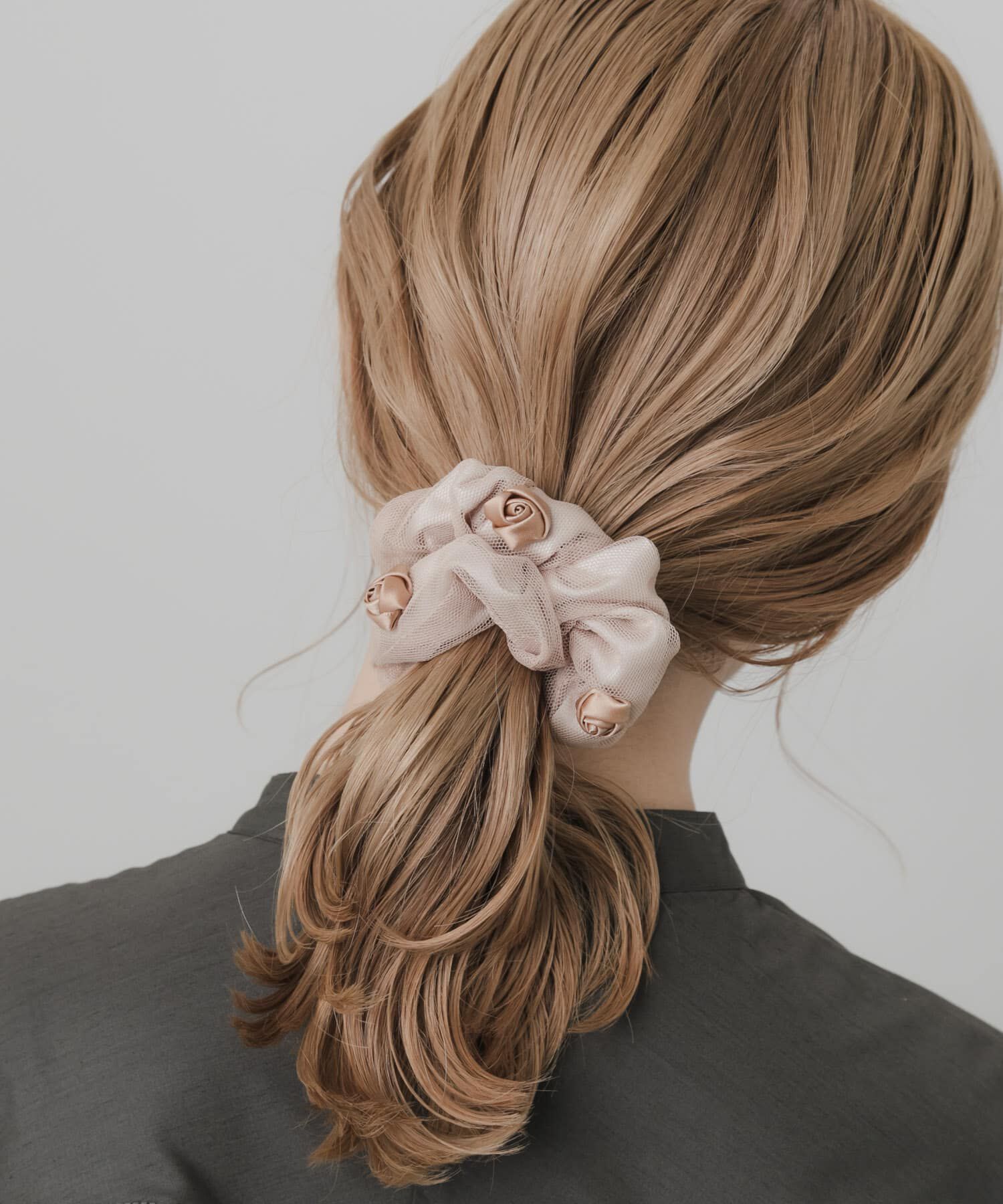 SMELLY「ローズシアーメッシュシュシュ」|ヘアゴム・シュシュ|ベージュ