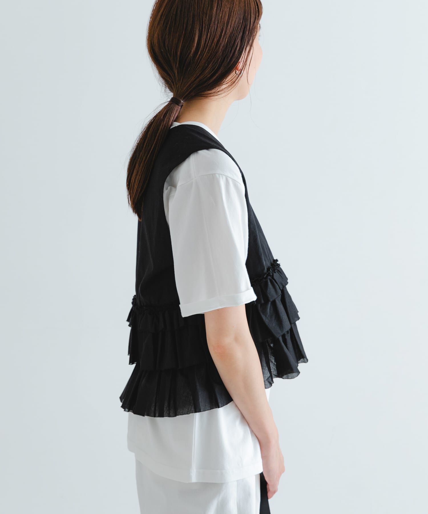 URBAN RESEARCH「ノースリーブフリルブラウス」|シャツ・ブラウス|