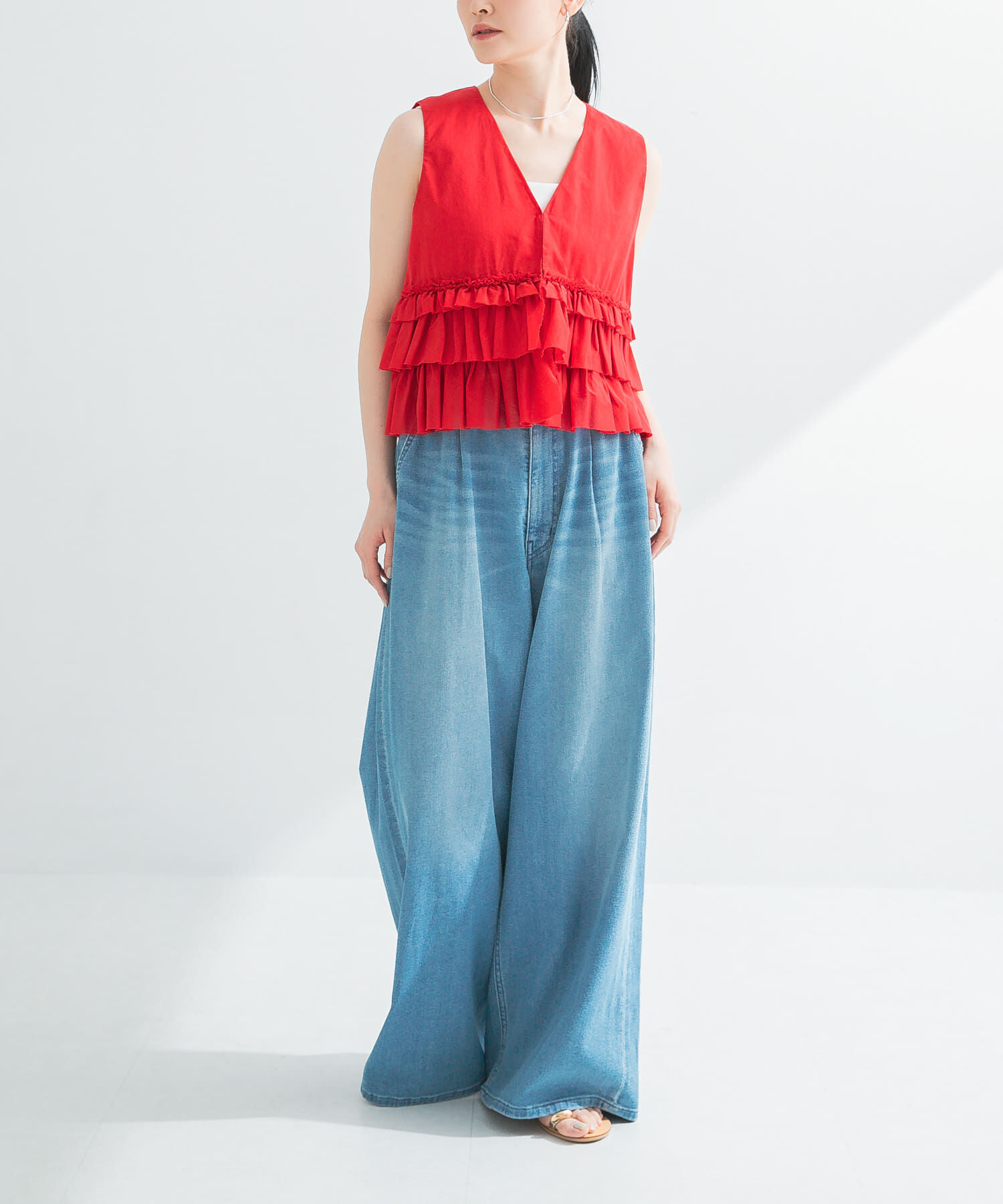 URBAN RESEARCH「ノースリーブフリルブラウス」|シャツ・ブラウス|