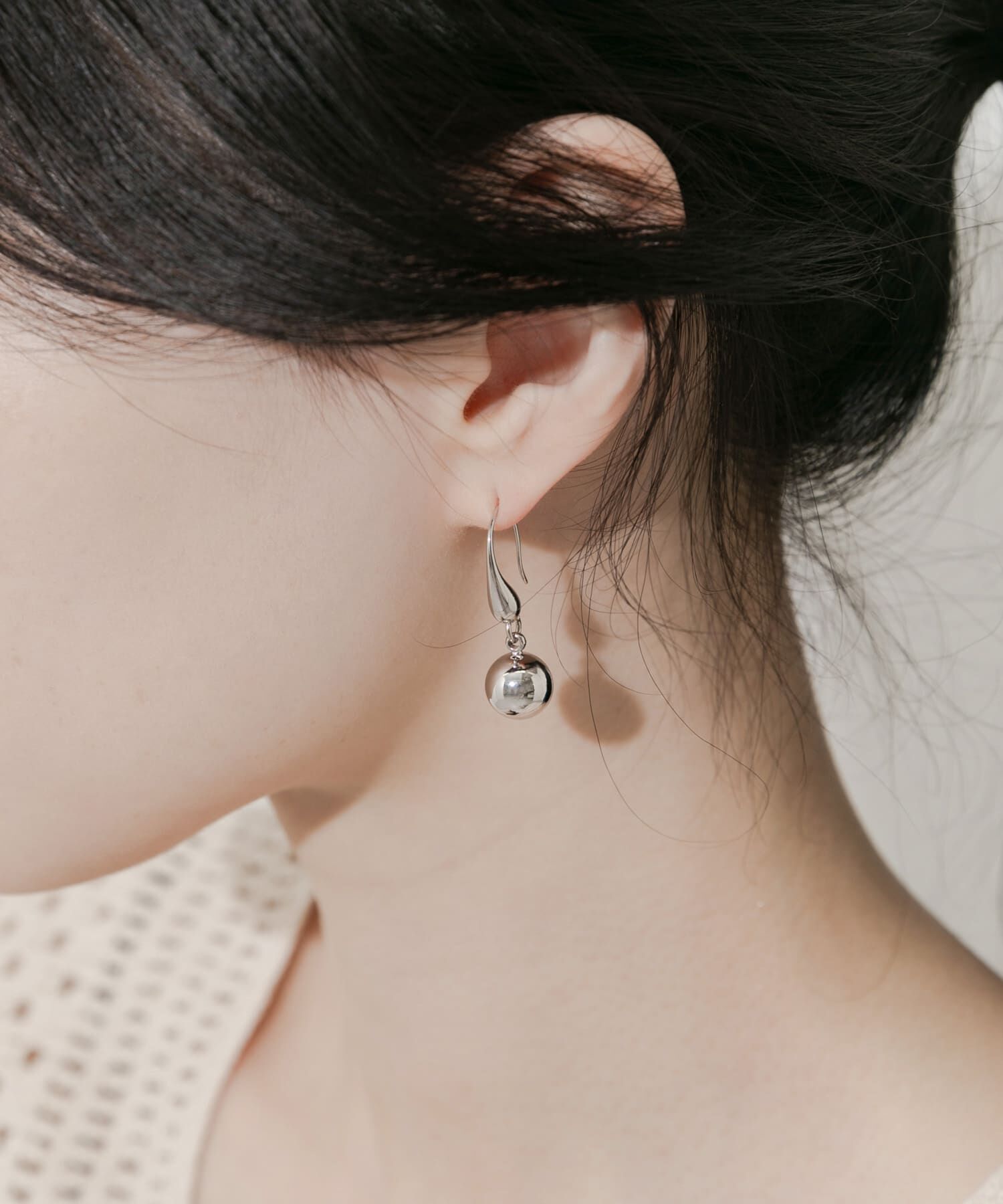 SMELLY「メタルボールドロップフックピアス」|ピアス|