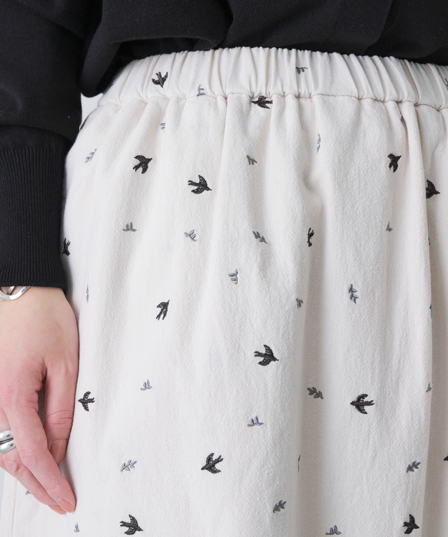 かぐれ「ツバメ刺繍ラップスカート」|スカート|