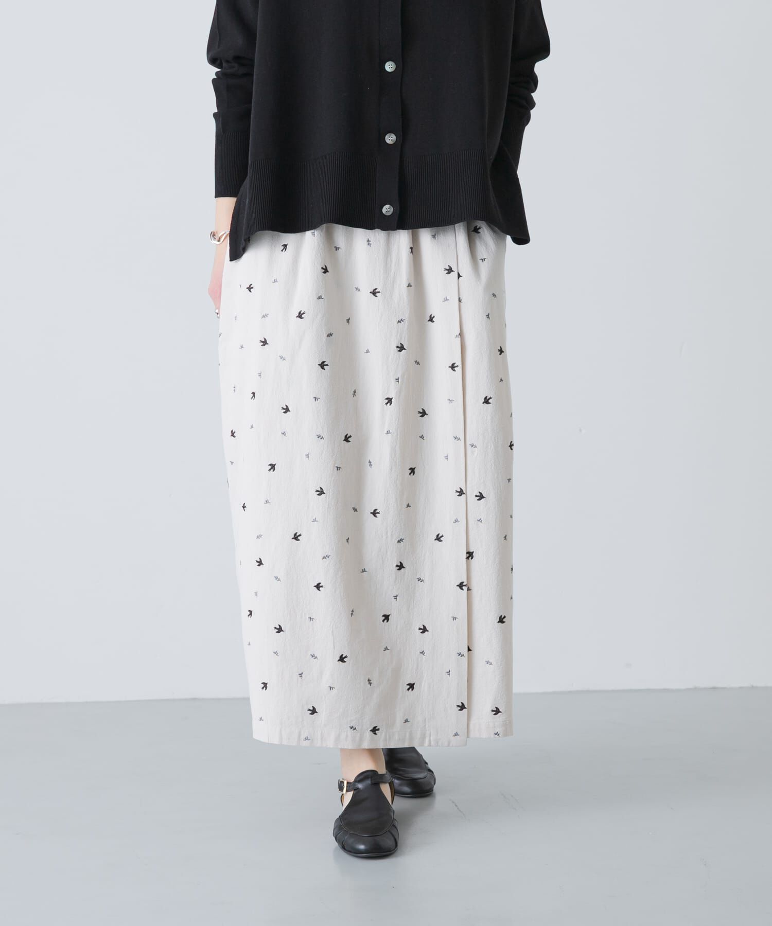 かぐれ「ツバメ刺繍ラップスカート」|スカート|