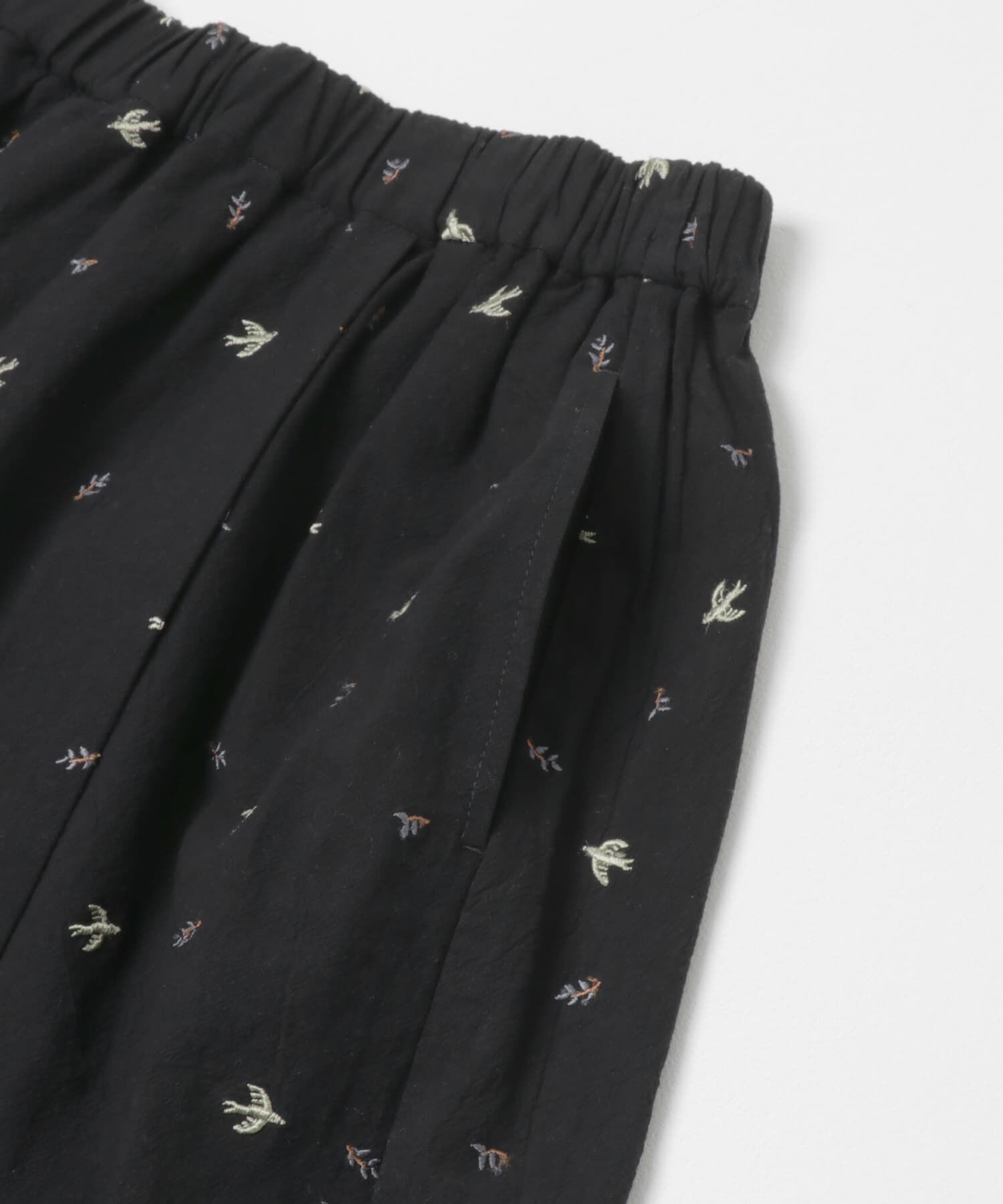 かぐれ「ツバメ刺繍ラップスカート」|スカート|