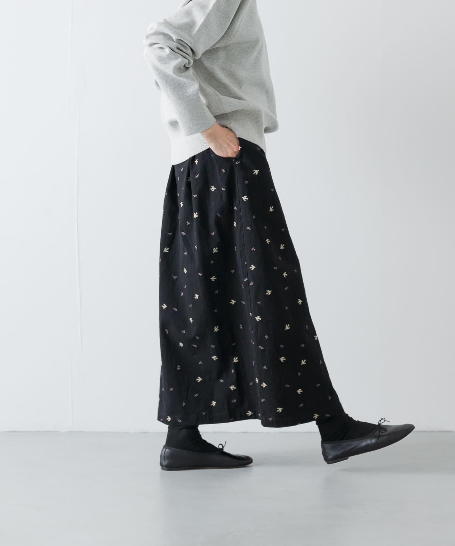 かぐれ「ツバメ刺繍ラップスカート」|スカート|