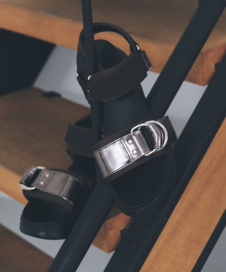 YECCA VECCA「バックルスポーツサンダル」|サンダル|