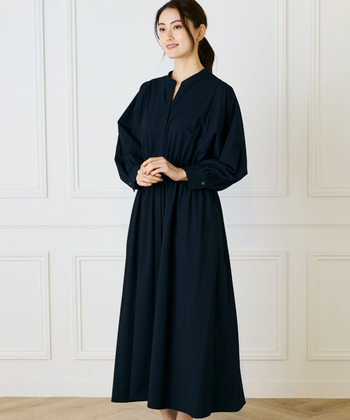 INED「《大きいサイズ》バンドカラーワンピース」|ワンピース|ネイビー